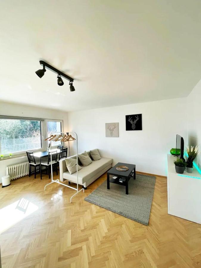 Cozy Apartment With Kitchen + Balcony New! Essen Buitenkant foto
