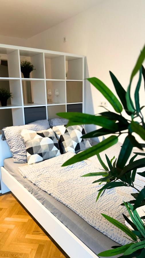 Cozy Apartment With Kitchen + Balcony New! Essen Buitenkant foto